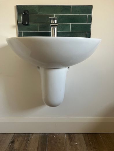Cersanit Wall-Hung Basin with Sonas Mixer Tap (2 Available)