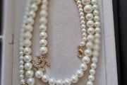 Long Pearl necklace