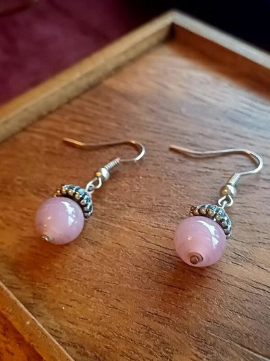 Pink stone silvery earrings