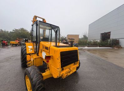 JCB 926 rough terrain forklift