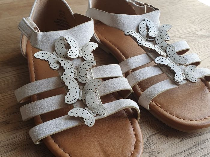 New Beautiful H&M Suede & Leather Butterfly Sandals UK 10