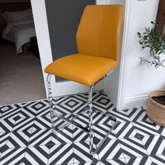 Set of 3 Yellow Leatherette Bar Stools Gloss Steel Frames