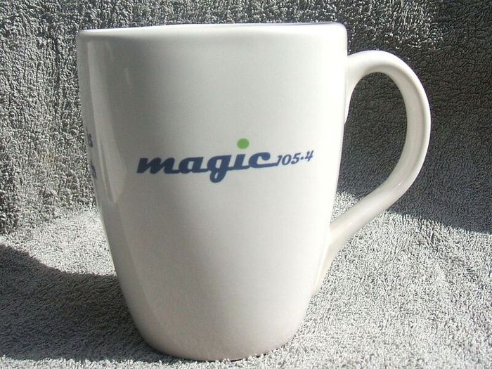 MAGIC 105.4 FM (Foxy in the Morning Breakfast Show) - a radio show promotional mug (early 2000s)