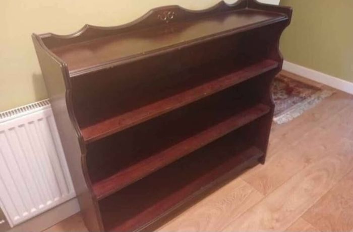 Rossmore Bookshelf