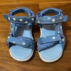 Girl summer sandals (UK 8/EU 25)