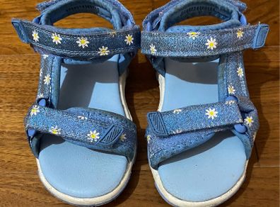 Girl summer sandals (UK 8/EU 25)
