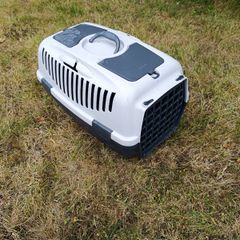 Small pet carrier
