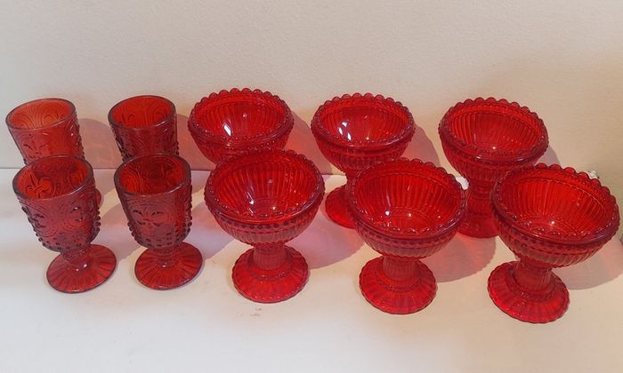 Fabulous Vintage Retro Set of Six Matching Red Sundae Glasses with a Relief Pattern Very Similar to the Very Popular Iittala Marimekko Maribowl Glasses in Cranberry - Perfect for Halloween