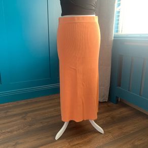 Ribbed knit skirt. Size M