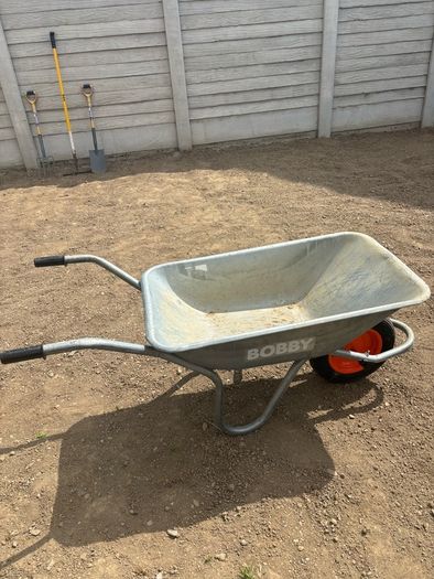 Galvanised Heavy Duty Wheelbarrow 90L