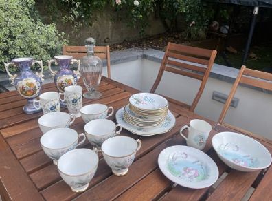 Vintage Royal Tara Fine Bone China Tea Set Floral Pattern & Gold Rim (Made in Ireland)