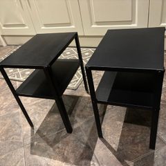 Set of 2 Metal Nightstands