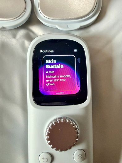 Barely used Shark CryoGlow Under-Eye cooling & LED Mask