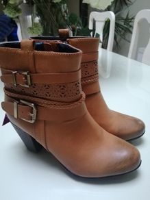 Ladies Tan Boots