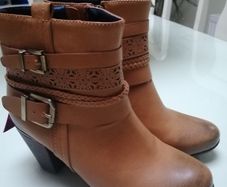 Ladies Tan Boots