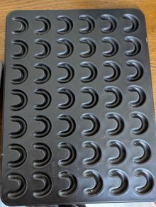 kipferle baking tin