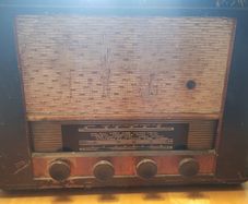 Vintage PYE Radio (26278)