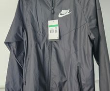 Teens Nike XL Black Jacket BNWT