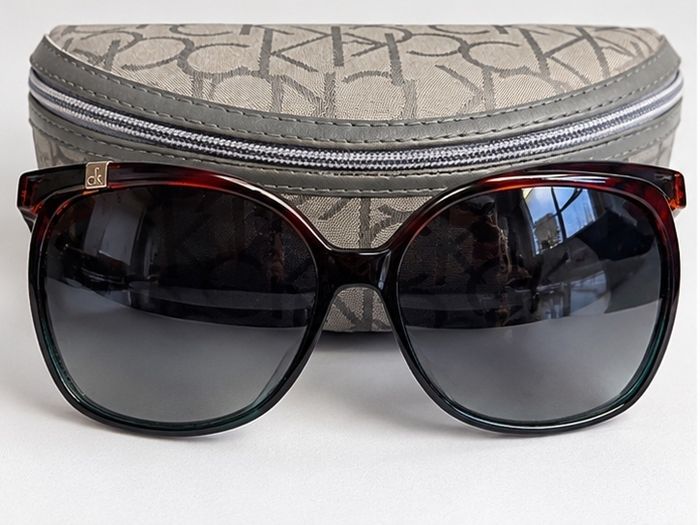 Calvin Klein Sunglasses Tortoiseshell Original CK Case