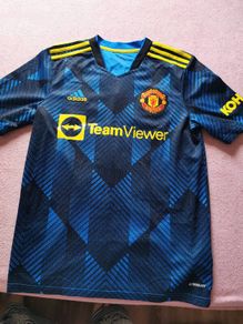 Manchester united tops