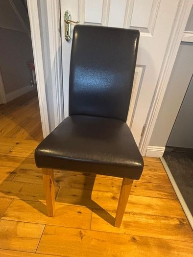 Solid oak table & chairs