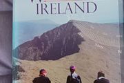 Walking Ireland/ Tom Lawton/ 1998/ 1st ed