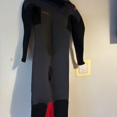 O Neill s Epic Wetsuit Age 14