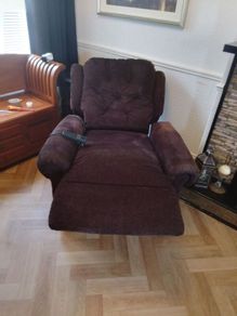 Electric mobility recliner