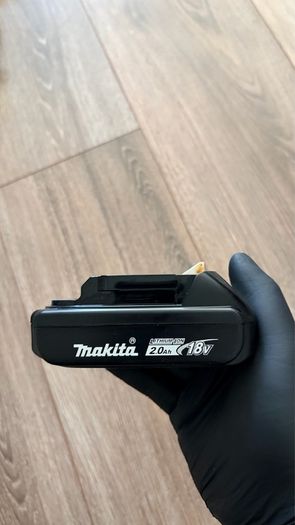 Makita DTW300Z 18V Brushless Impact Wrench + Battery & Charger