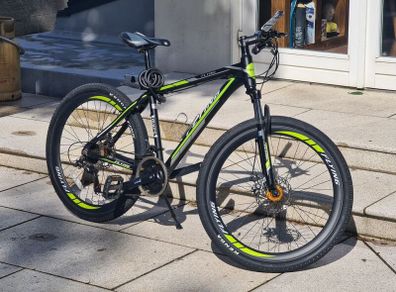 Mountain Bike (Shimano gears, Disc brakes)
