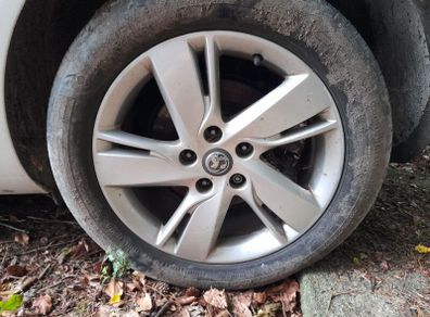 Opel alloys wheels