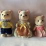 21 Sylvanian Families dolls Image 2