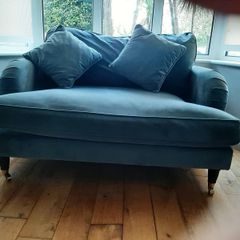 Loveseat Teal velvet