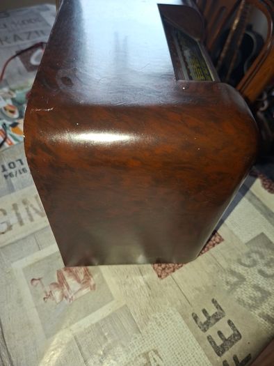 Antique Bakelite Radios, PRICE IS FOR 1 ONLY. Postage Available or Collection