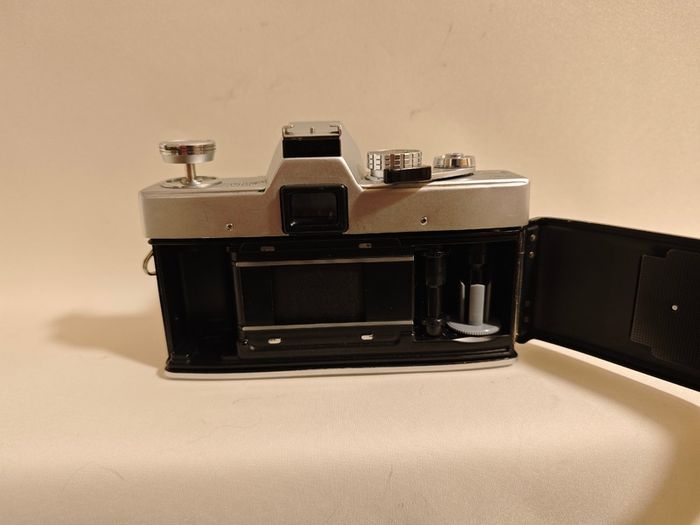 Minolta SRT101 (1970) + MC Rokkor 55mm f/1.7 - Serviced & Ready to Use Film Camera