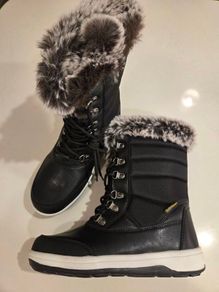 Girls Waterproof Winter Boots UK Size 4