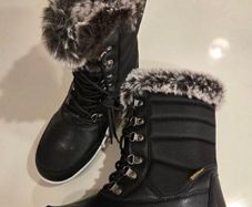 Girls Waterproof Winter Boots UK Size 4