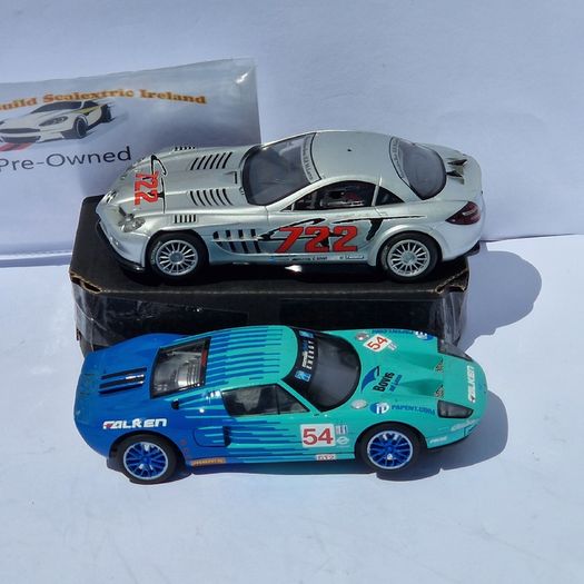 Scalextric Loops Set: Monaco Edition - Cars with Lights