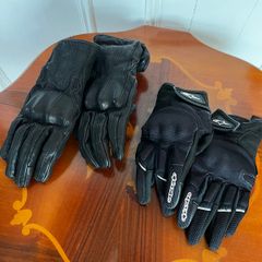 Motorcycle gloves