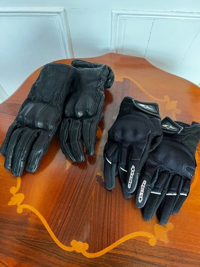 Motorcycle gloves