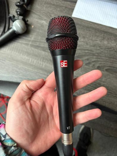 Se Electronics V7 Black