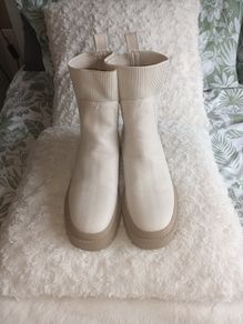 Gorgeous Cream Boots