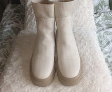 Gorgeous Cream Boots