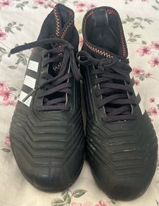 Predator football boots size 3