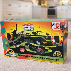 Brand new - Jurassic Park Dinosaur Super Loop Track Set