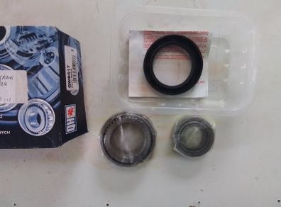 Daihatsu Fourtrak Wheel Bearing Kit.