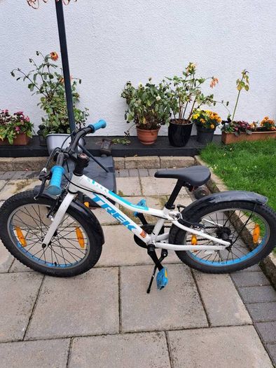 Trek Precalibre 20" Kids Bike, worth E374 new,  receipt attached