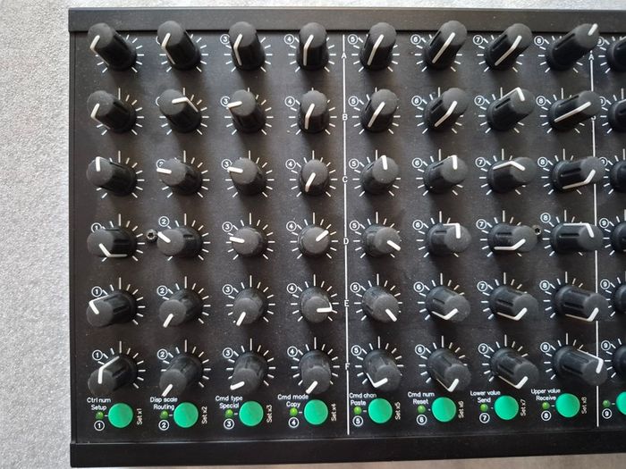 Faderfox PC12 - MIDI Controller
