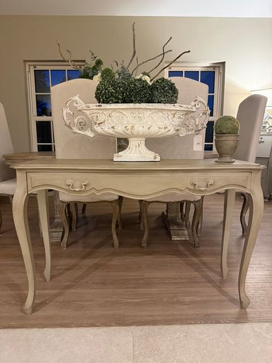 Console table
