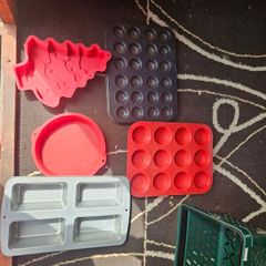 cake tins
